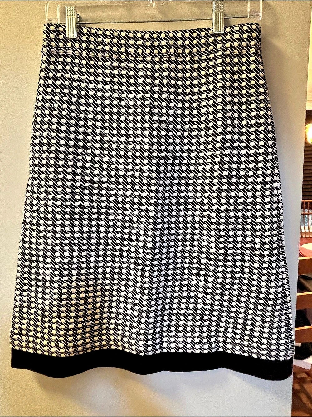 St. John Geometric Mini Skirt in Black & White Size 0